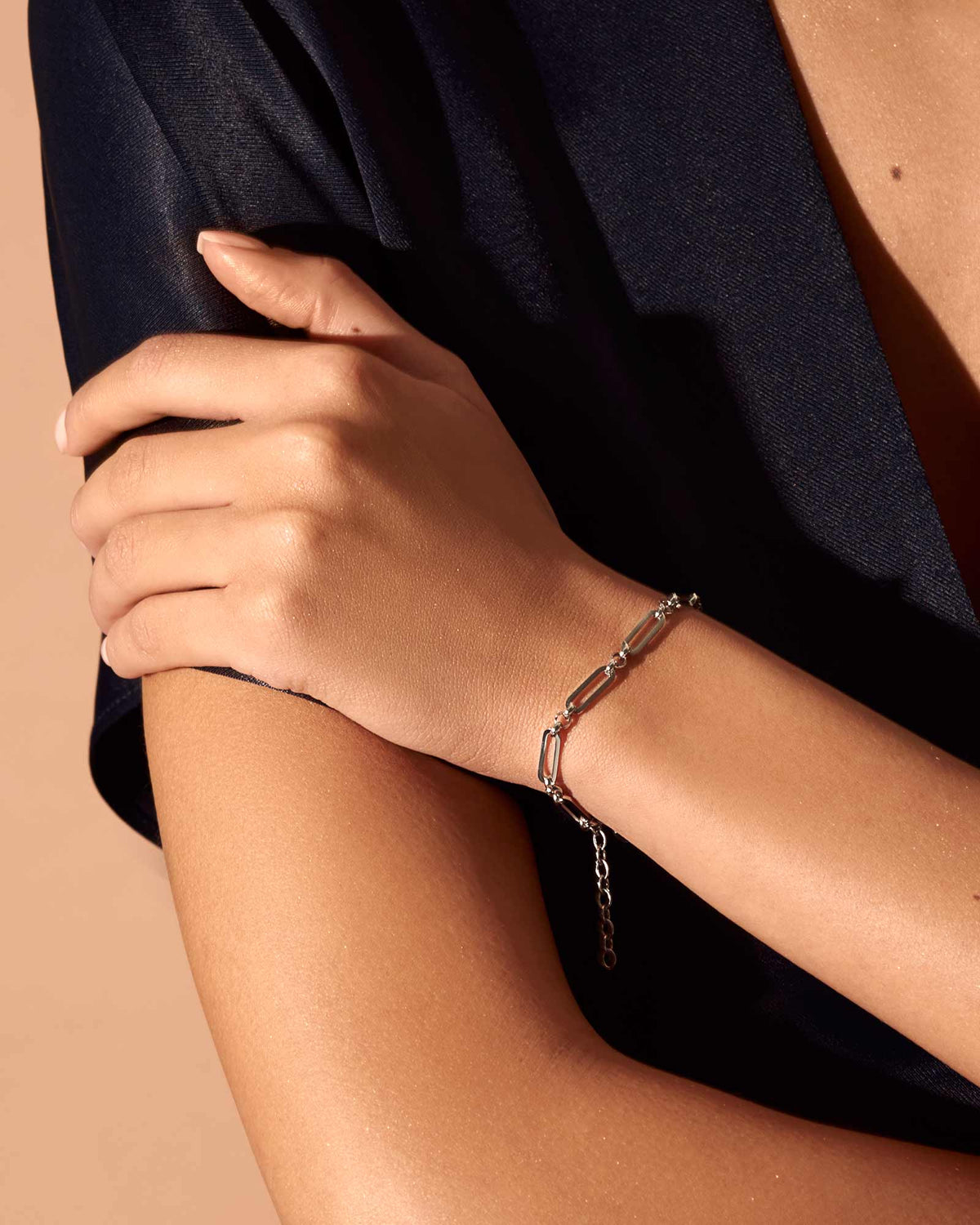 Chunky Bracelet Silver leftcolumn