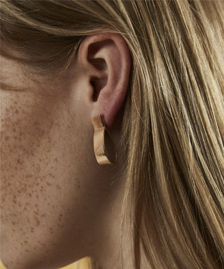 Folded Charm Earring leftcolumn