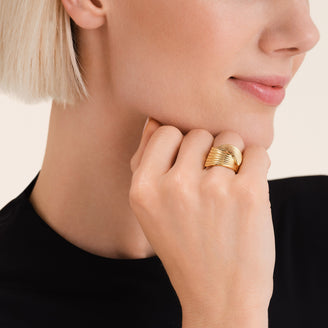 Simple Knot Ring leftcolumn