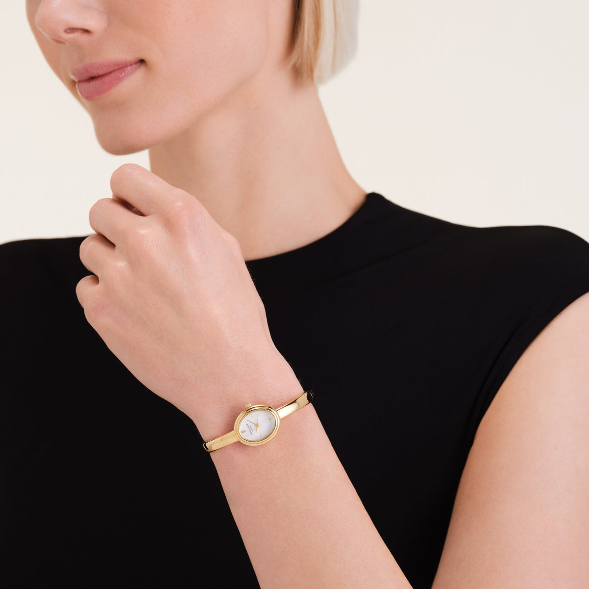Bangle S Gold - Engraved leftcolumn